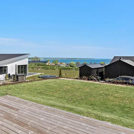 Σπίτι διακοπών 4 Bedroom Stunning In