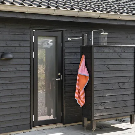 4 Bedroom Stunning In Holiday home