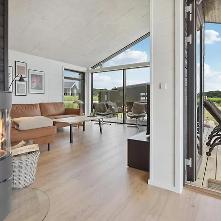 4 Bedroom Stunning In Σπίτι διακοπών *