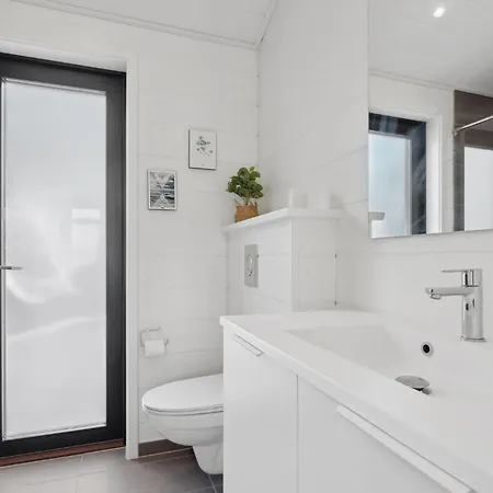 Σπίτι διακοπών 4 Bedroom Stunning In Sjolund